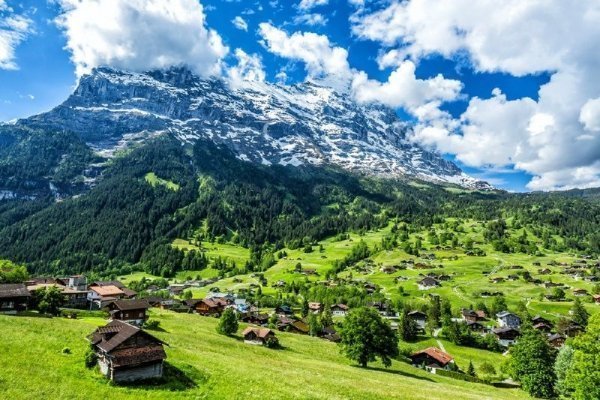 7-Day Zurich to Paris Tour Package: Swiss Alps - Interlaken - Lucerne - Berne