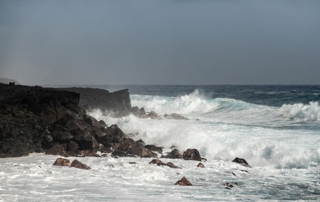 Kaimu Black Sand Beach