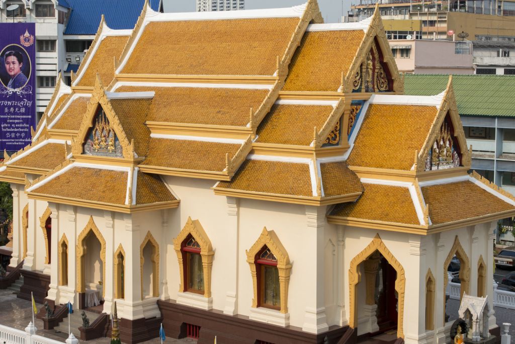 Wat Traimit Bangkok Thailand
