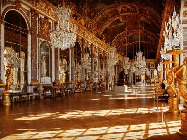 Palace of Versailles Half-Day Tour with Audio-Guide