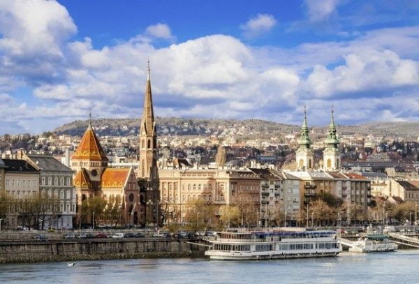 7-Day Central and Eastern Europe Tour from Prague