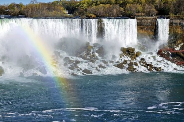 2-Day Niagara Falls and Thousand Islands or Secret Caverns Tour from New York/ New Jersey
