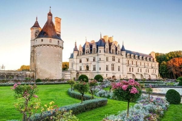 2-Day Loire Valley Castles Tour from Paris
