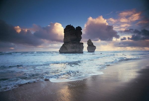 2-Day Melbourne to Adelaide Tour: Great Ocean Road - Grampians