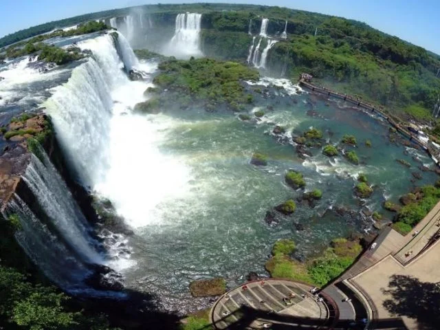 Brazil and Argentina Iguazu Falls Sightseeing Tour
