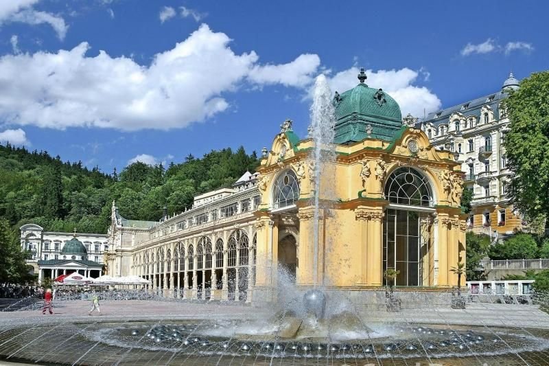 Karlovy Vary and Marianske Lazne Day Trip from Prague