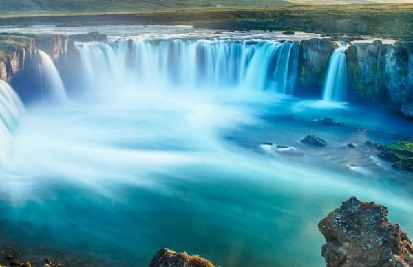 6-Day Northern Iceland Tour Package: Akureyri and Lake Myvatn