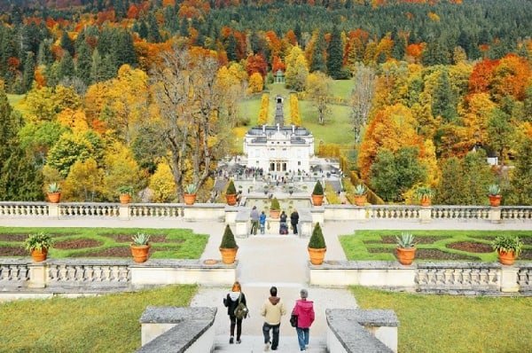 Neuschwanstein and Linderhof Castle Tour from Munich incl. Admission Fees