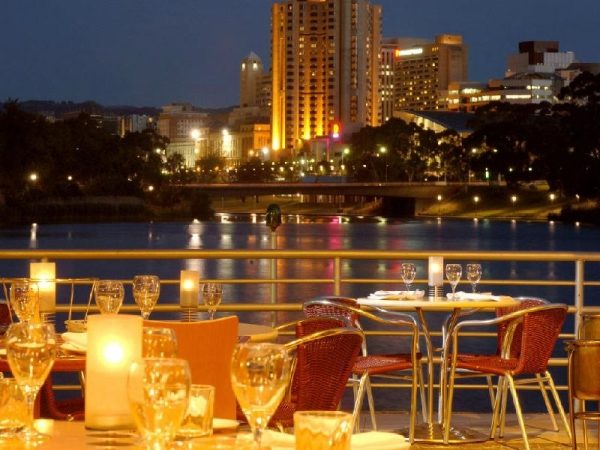 Adelaide Sightseeing Tour with River Cruise, Adelaide Hills and Riverfront Dinner