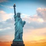 20-Day Grand USA Cruise and Land Tour: New York, Washington, D.C., Niagara Falls, Orlando, Las Vegas and San Francisco
