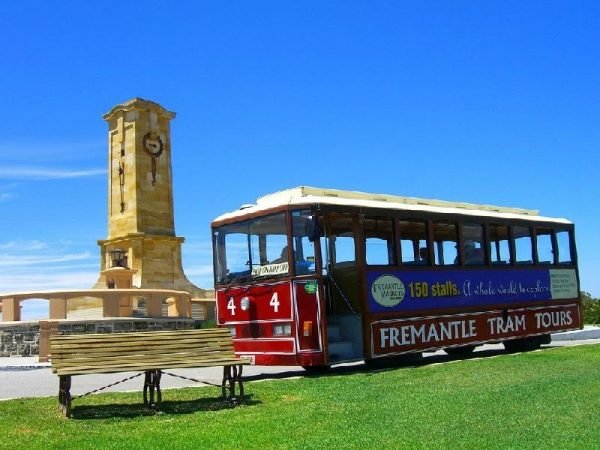 Grand Perth and Fremantle Sightseeing Tour with River Cruise