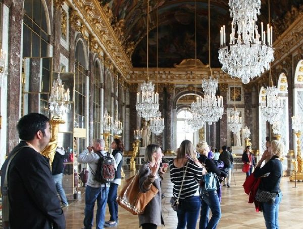 Versailles Skip-the-Line Family Tour from Paris