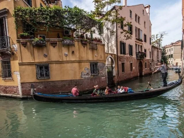 Venice Walking Tour and Venice Gondola Ride