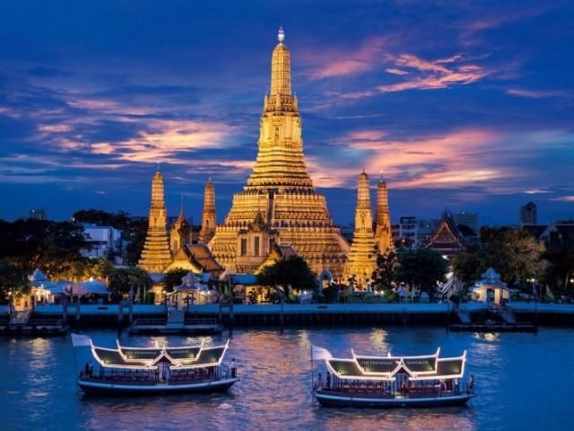 Chao Phraya Cruise with Dinner