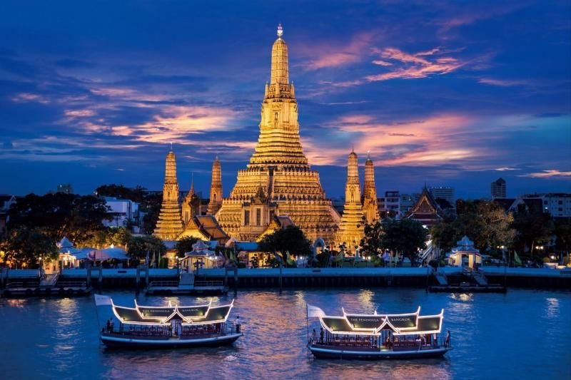 Chao Phraya Cruise with Dinner