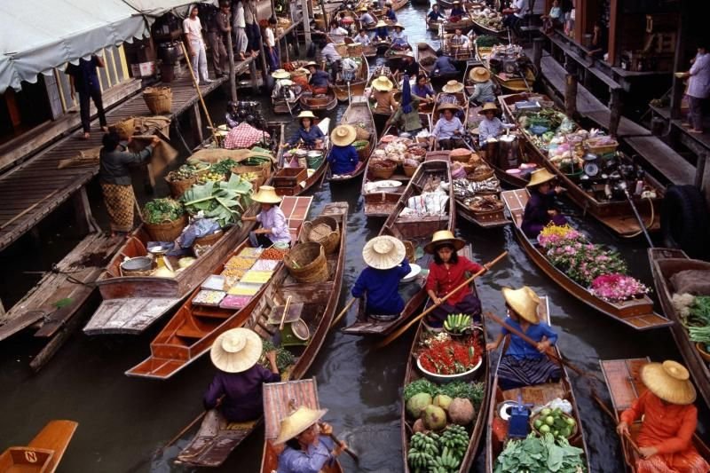 Damnoen Saduak Floating Market Day Trip From Bangkokg with River Kwai and Thai-Japanese Memorial Bridge
