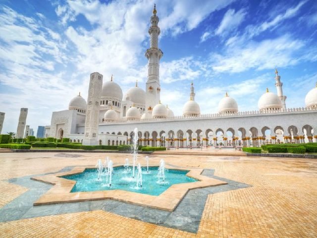 Sheikh Zayed Mosque and Ferrari World Abu Dhabi Tour From Dubai