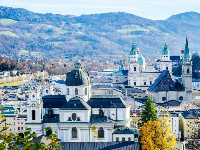 7-Day Central Europe Tour with Indian Food: Prague to Vienna