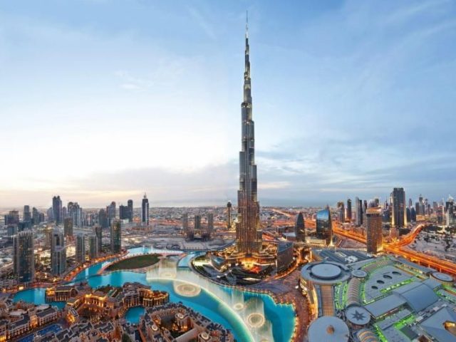 Dubai Combo Tour: Dubai and Abu Dhabi and Desert Safari and Sharjah