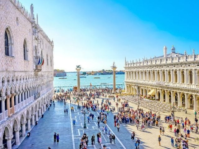 Best of Venice Walking Tour with St. Mark's Basilica and Doge's Palace