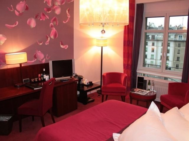 The Ritz-Carlton Hotel de la Paix