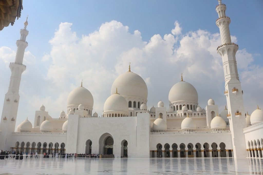 Visit United Arab Emirates: 14 things you need to know