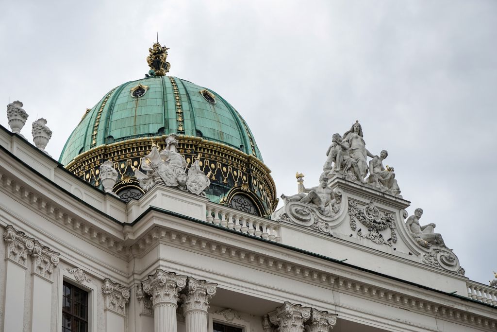 Vienna travel guide: an elegant and artistic city