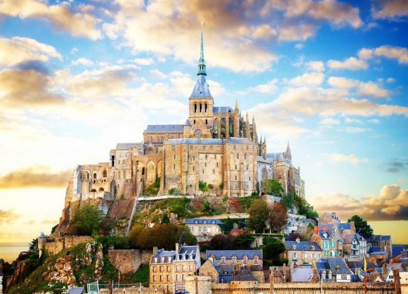 Mont Saint-Michel Day Trip from Paris with Hotel Transfers