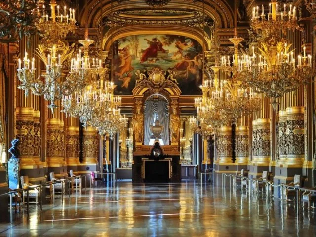 Versailles Small Group Tour with Skip-the-Line Access: AM Departure