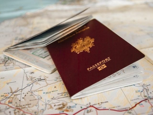 How to handle your travel documents?