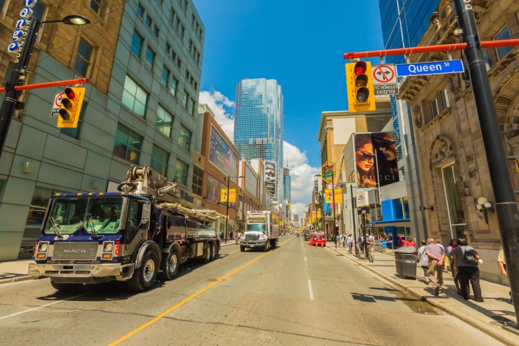 Top 10 things to see and do in Toronto