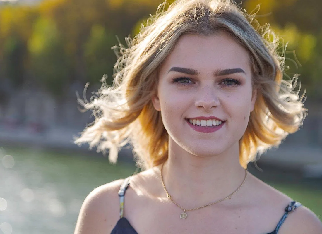 Eiffel Tower Walking Photo Tour with Pro photographer